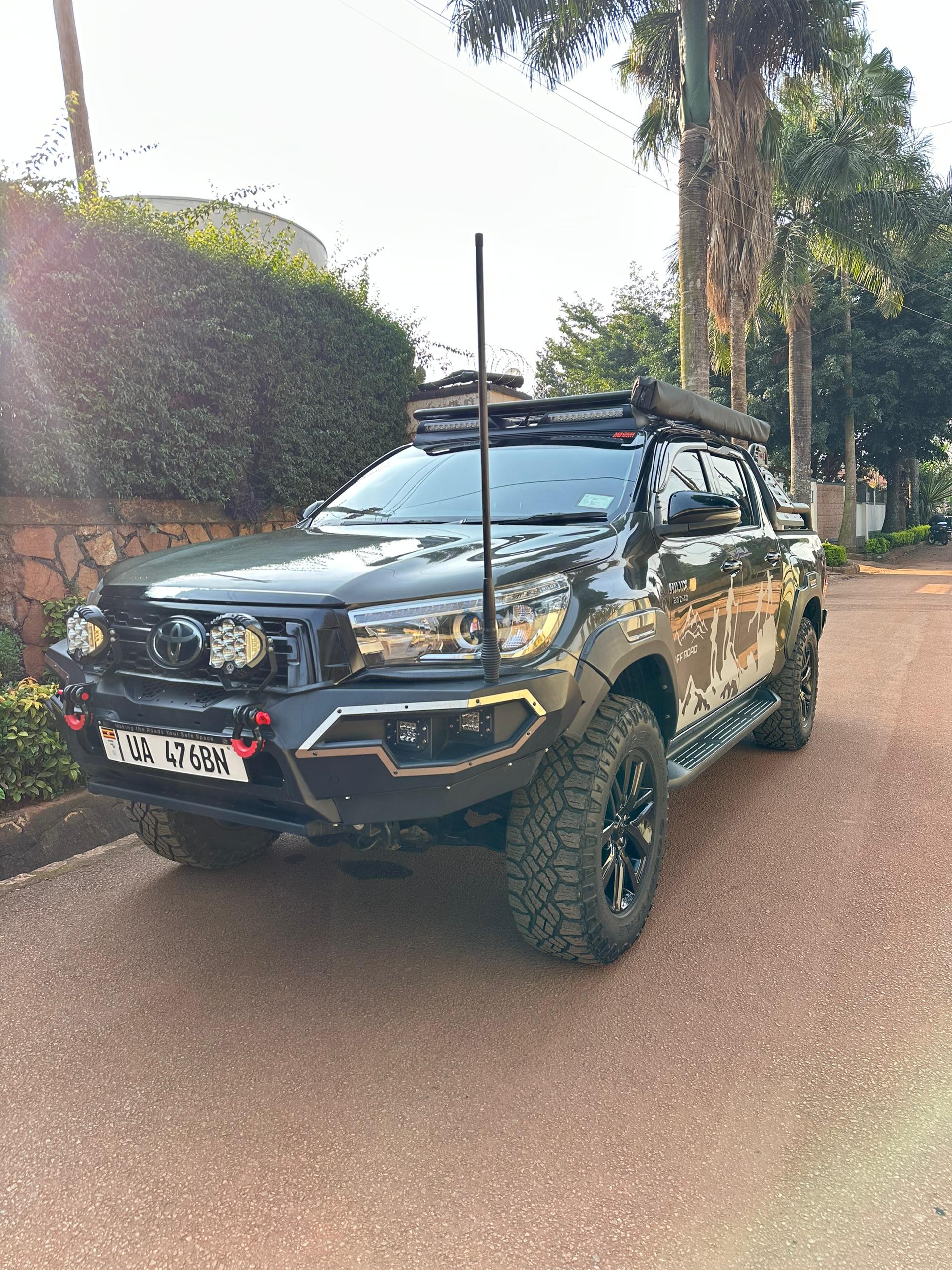 Toyota Hilux (Double Cab 4x4)